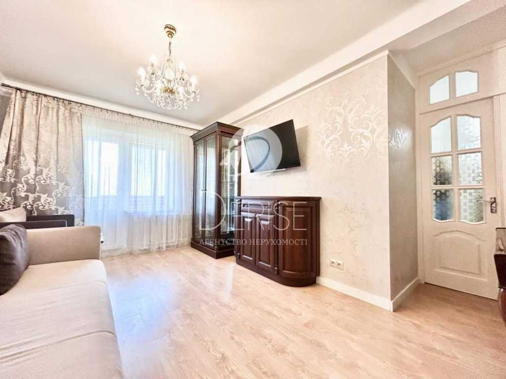 Продажа 3-комнатной квартиры 59.3 м², Васильковская ул., 2А