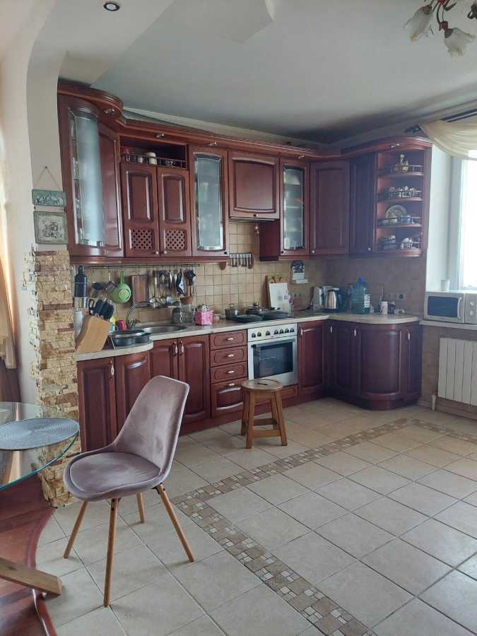 Аренда 2-комнатной квартиры 90 м², Николая Амосова ул.