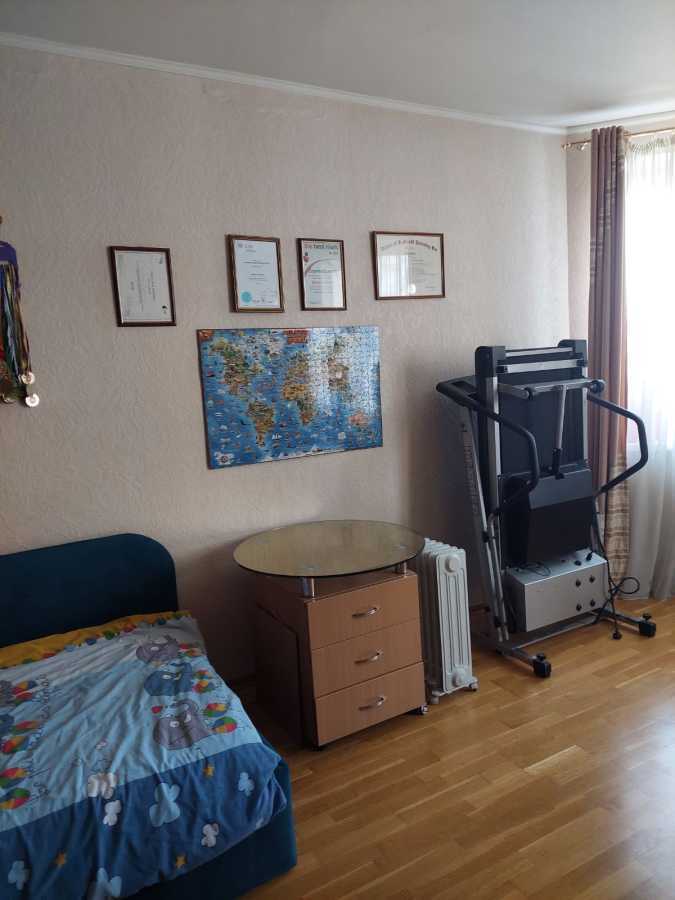 Аренда 2-комнатной квартиры 90 м², Николая Амосова ул.