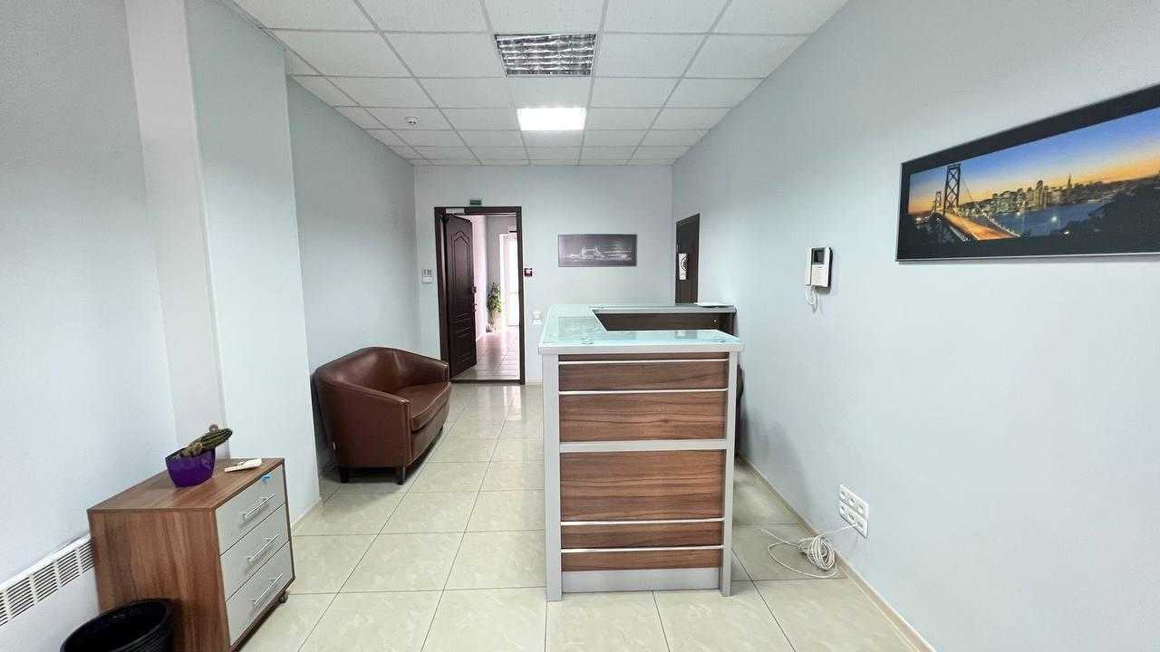 Оренда офісу 180 м², Євгена Коновальця вул., 32Г
