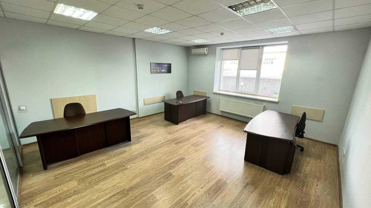 Оренда офісу 180 м², Євгена Коновальця вул., 32Г