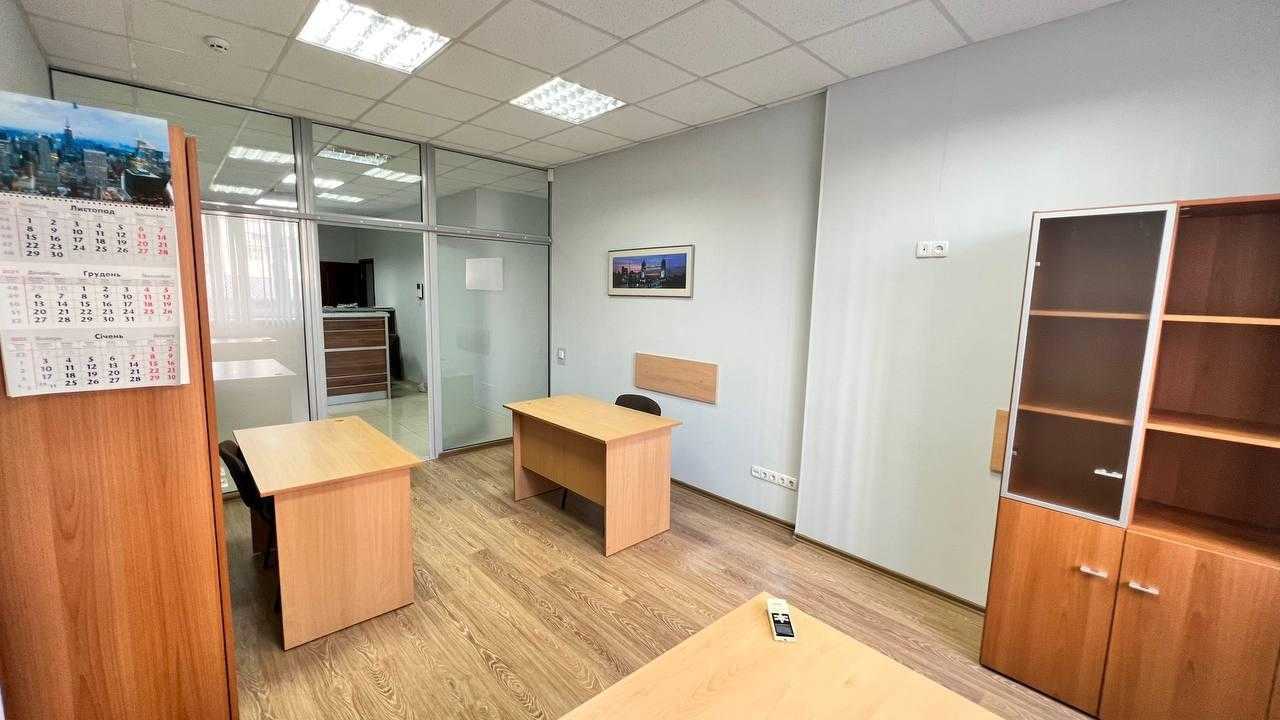 Оренда офісу 180 м², Євгена Коновальця вул., 32Г
