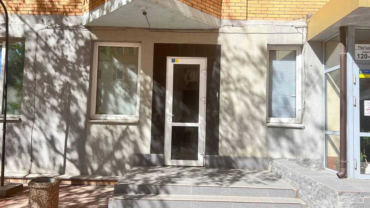 Оренда офісу 180 м², Євгена Коновальця вул., 32Г