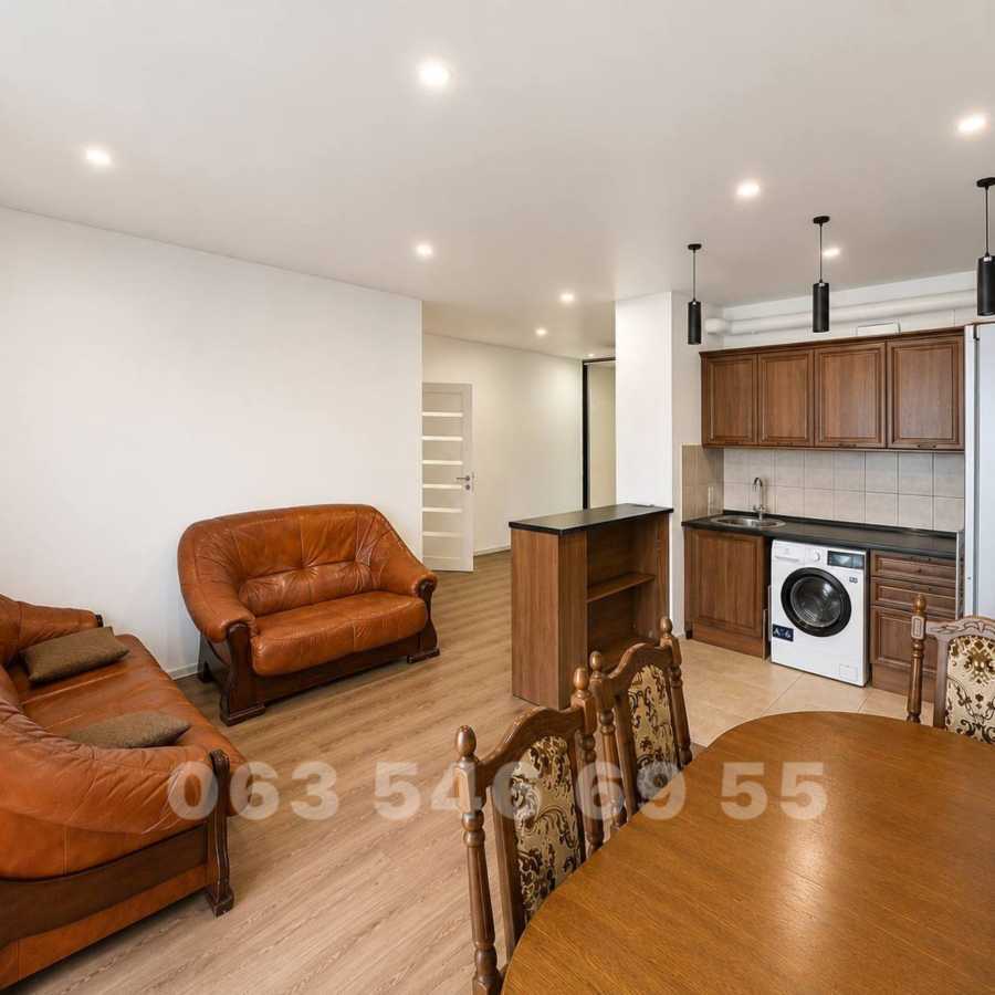 Продажа 2-комнатной квартиры 70 м², Сырецко-Садовая ул., 1