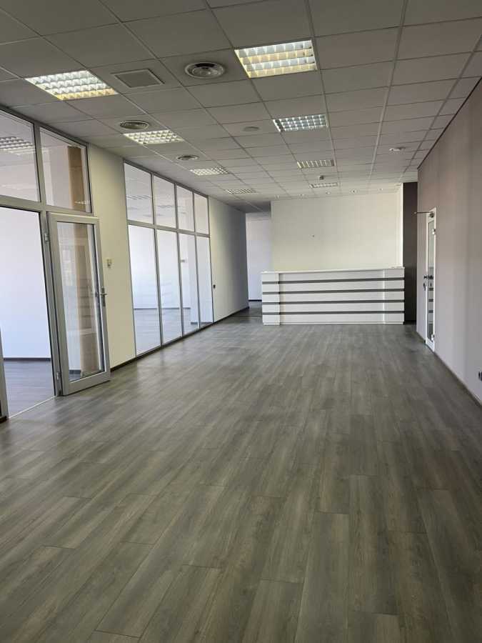 Оренда офісу 626 м², Миколи Грінченко вул., 4б