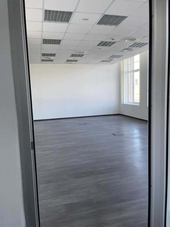 Оренда офісу 626 м², Миколи Грінченко вул., 4б