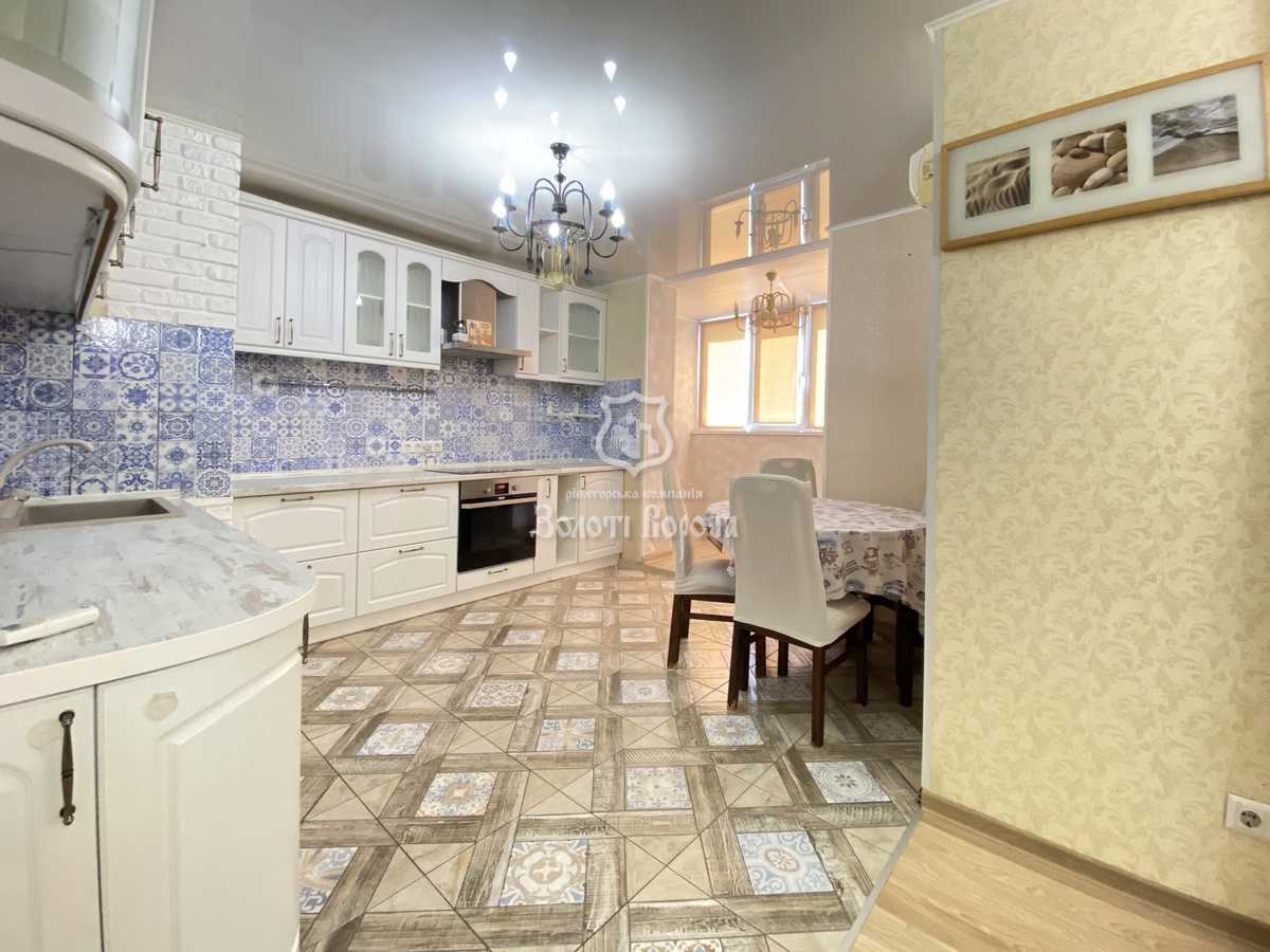 Продаж 3-кімнатної квартири 82.1 м², Набережна вул., 6Г