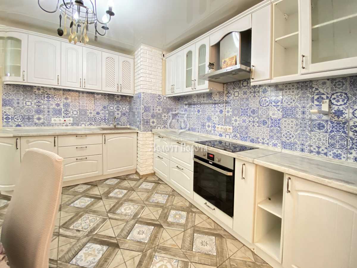 Продаж 3-кімнатної квартири 82.1 м², Набережна вул., 6Г