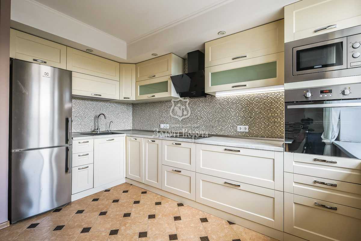 Продаж 3-кімнатної квартири 100.1 м², Гарматна вул., 38А