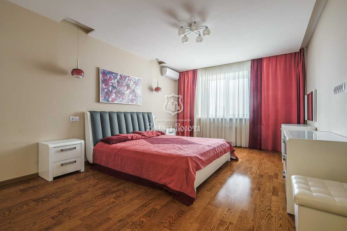 Продаж 3-кімнатної квартири 100.1 м², Гарматна вул., 38А