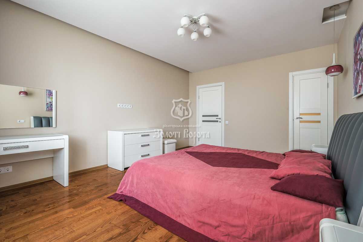 Продаж 3-кімнатної квартири 100.1 м², Гарматна вул., 38А