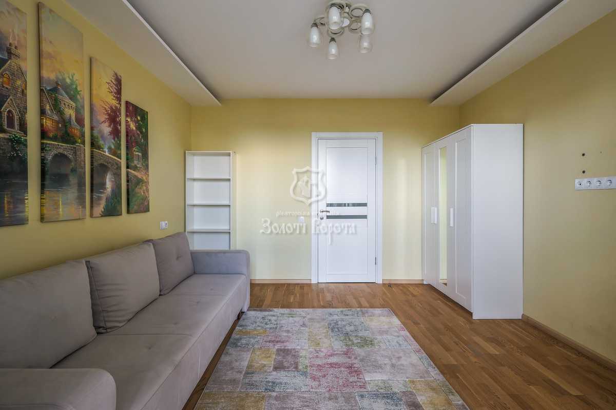 Продаж 3-кімнатної квартири 100.1 м², Гарматна вул., 38А
