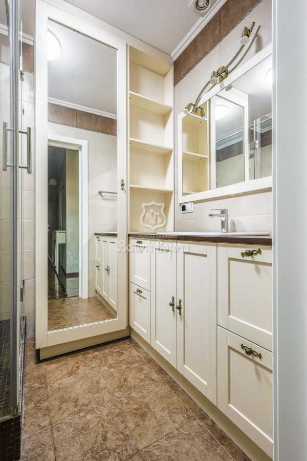 Продаж 3-кімнатної квартири 100.1 м², Гарматна вул., 38А