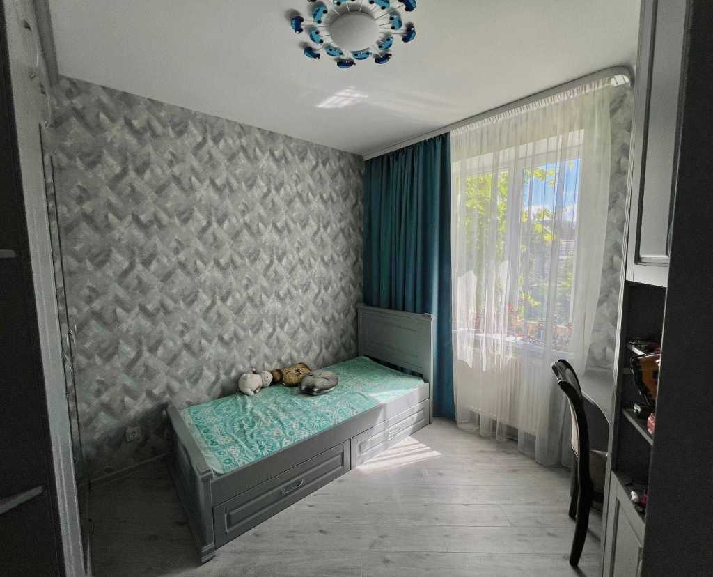 Продажа 4-комнатной квартиры 88 м², Военный городок 11-й ул.