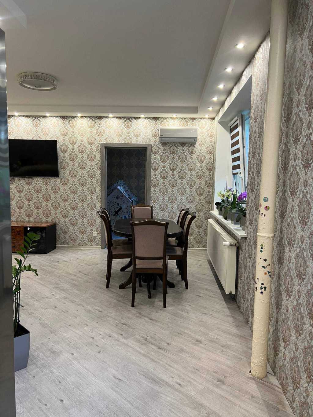 Продажа 4-комнатной квартиры 88 м², Военный городок 11-й ул.