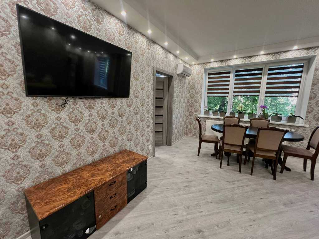 Продажа 4-комнатной квартиры 88 м², Военный городок 11-й ул.
