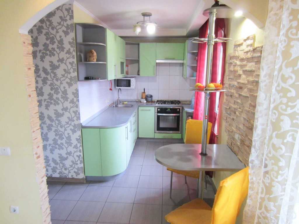 Продажа 2-комнатной квартиры 46 м², Зодчих ул., 16