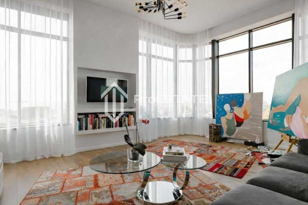 Продажа 4-комнатной квартиры 221 м², Евгения Коновальца ул., 36