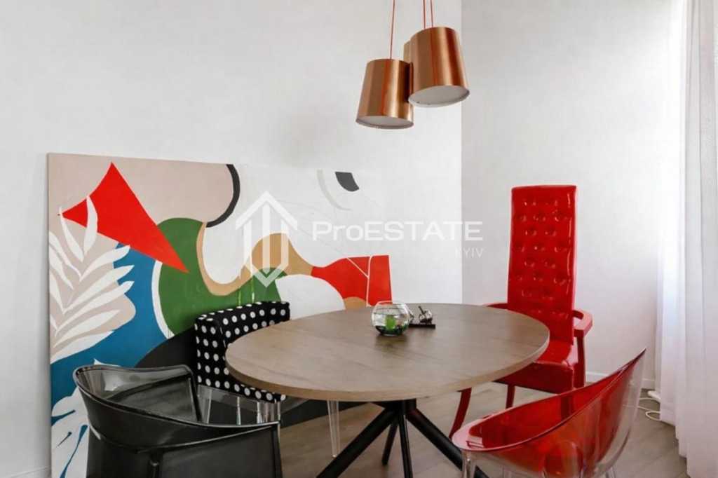 Продажа 4-комнатной квартиры 221 м², Евгения Коновальца ул., 36