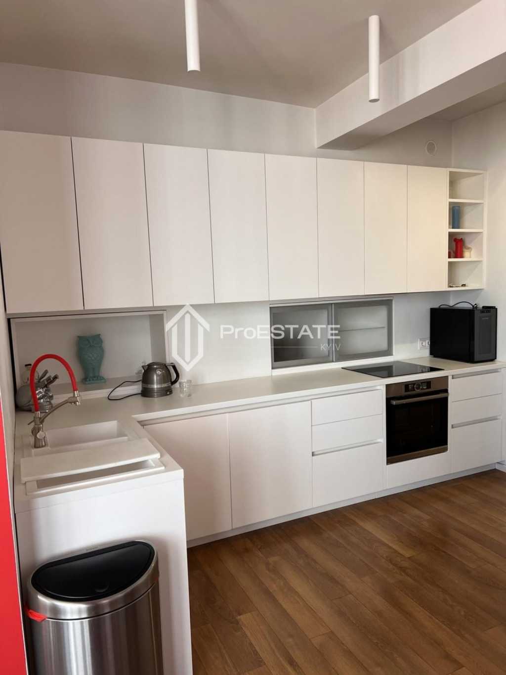Продажа 4-комнатной квартиры 221 м², Евгения Коновальца ул., 36