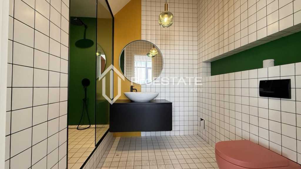 Продажа 4-комнатной квартиры 221 м², Евгения Коновальца ул., 36