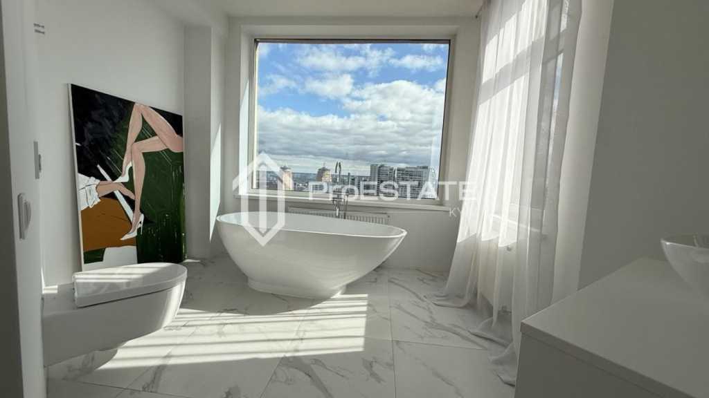 Продажа 4-комнатной квартиры 221 м², Евгения Коновальца ул., 36