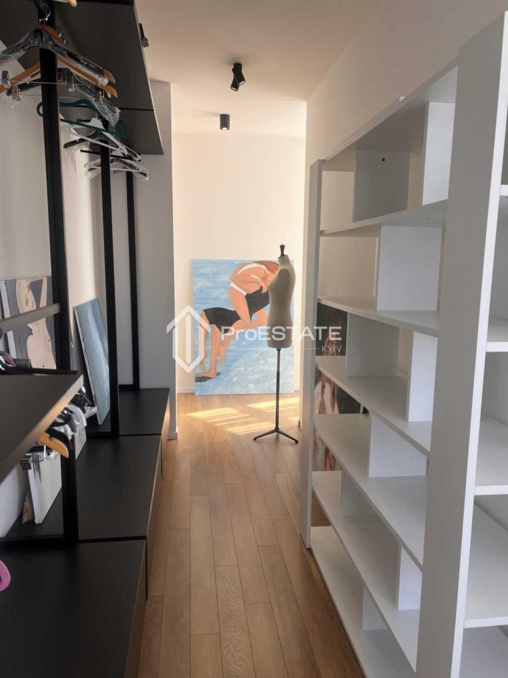 Продажа 4-комнатной квартиры 221 м², Евгения Коновальца ул., 36