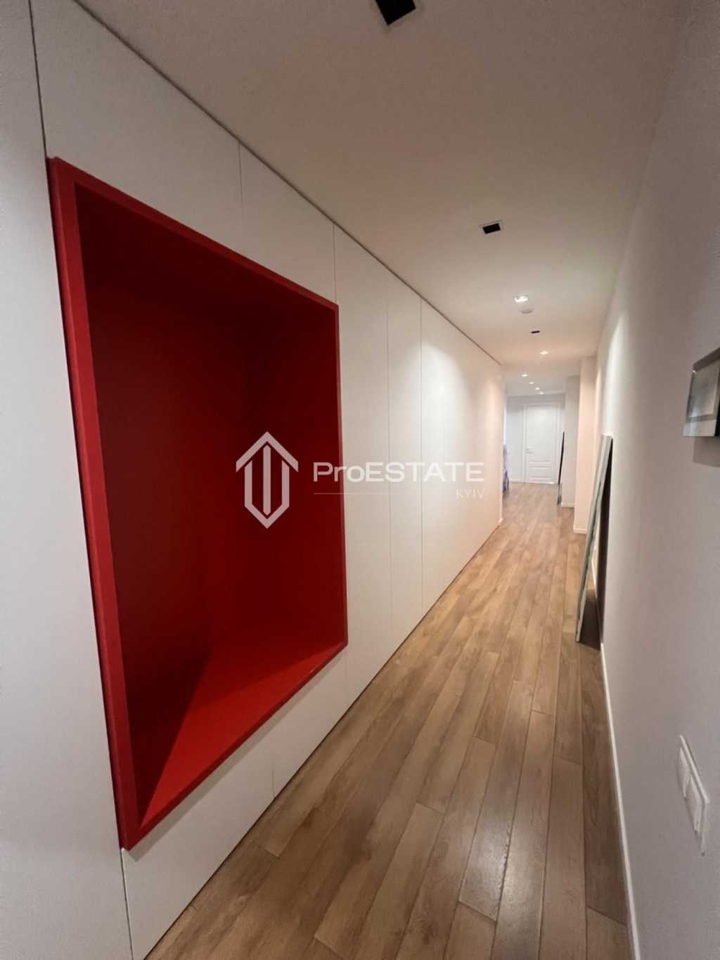 Продажа 4-комнатной квартиры 221 м², Евгения Коновальца ул., 36