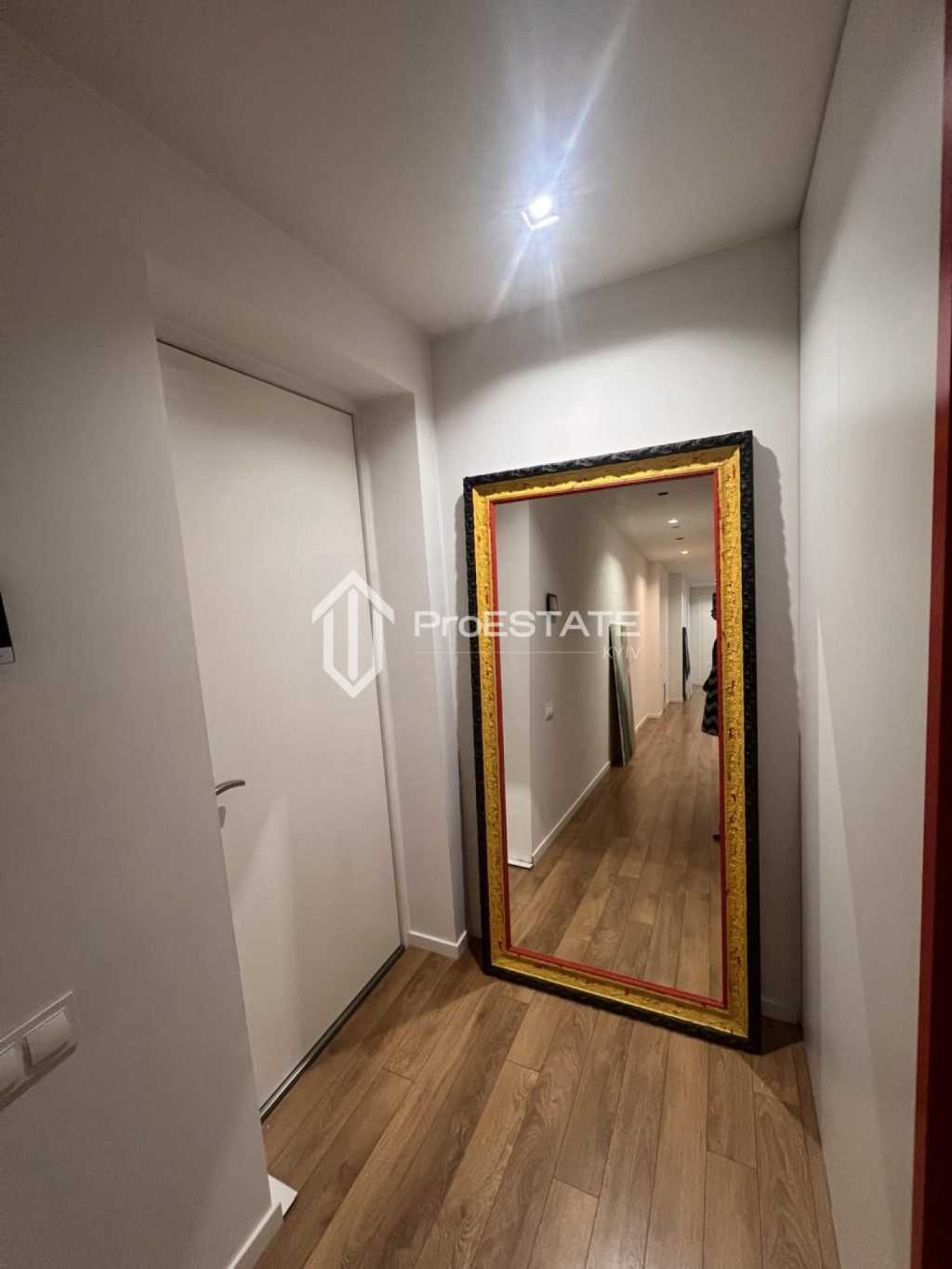 Продажа 4-комнатной квартиры 221 м², Евгения Коновальца ул., 36