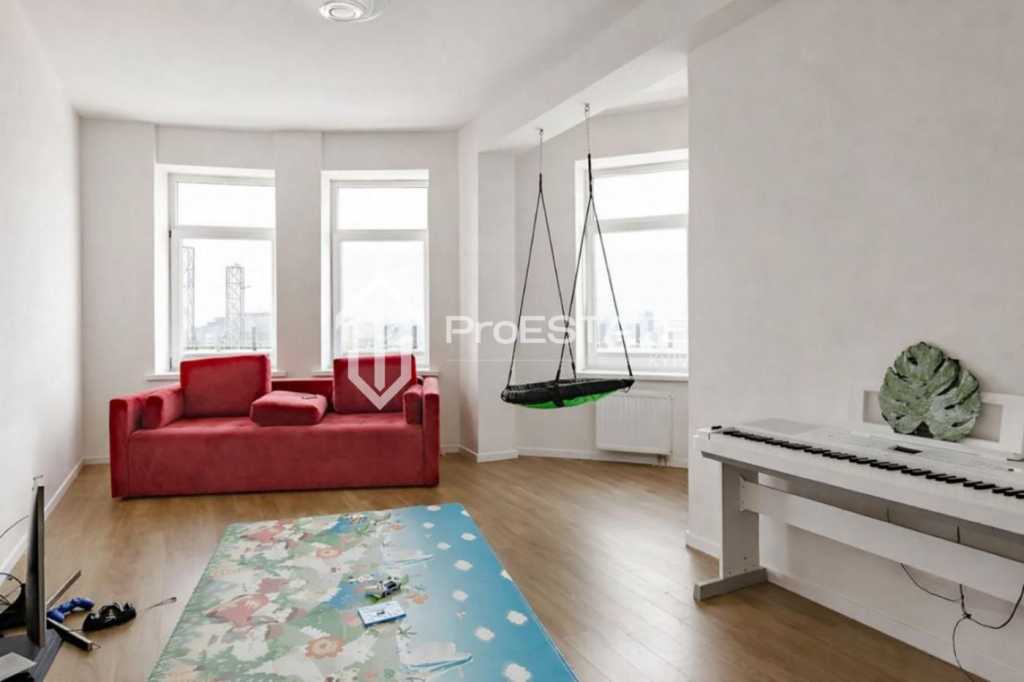Продажа 4-комнатной квартиры 221 м², Евгения Коновальца ул., 36