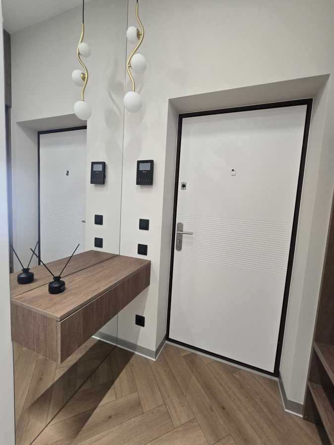 Продажа 2-комнатной квартиры 65 м², Метрологическая ул., 31