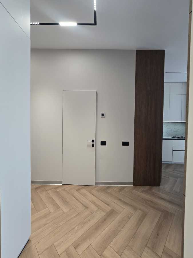 Продажа 2-комнатной квартиры 65 м², Метрологическая ул., 31