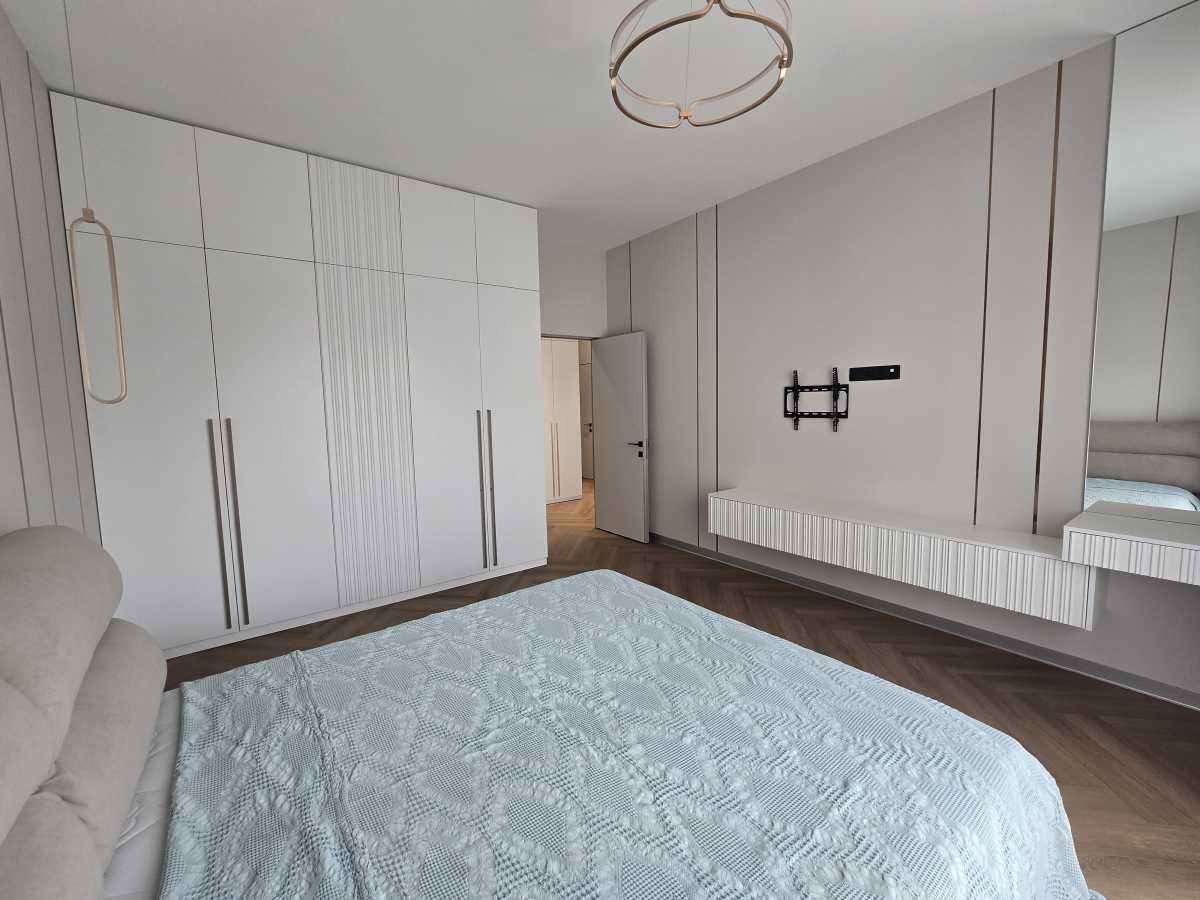 Продажа 2-комнатной квартиры 65 м², Метрологическая ул., 31