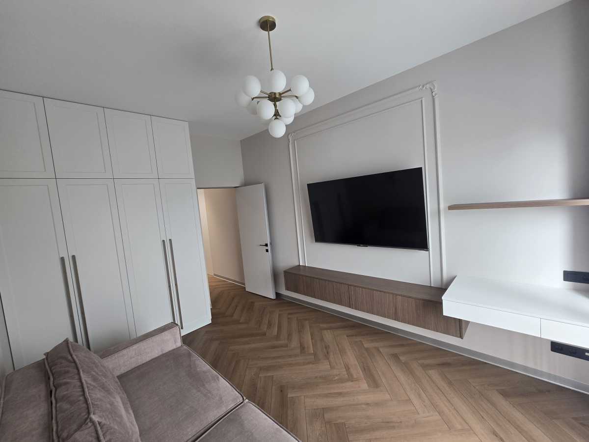 Продажа 2-комнатной квартиры 65 м², Метрологическая ул., 31