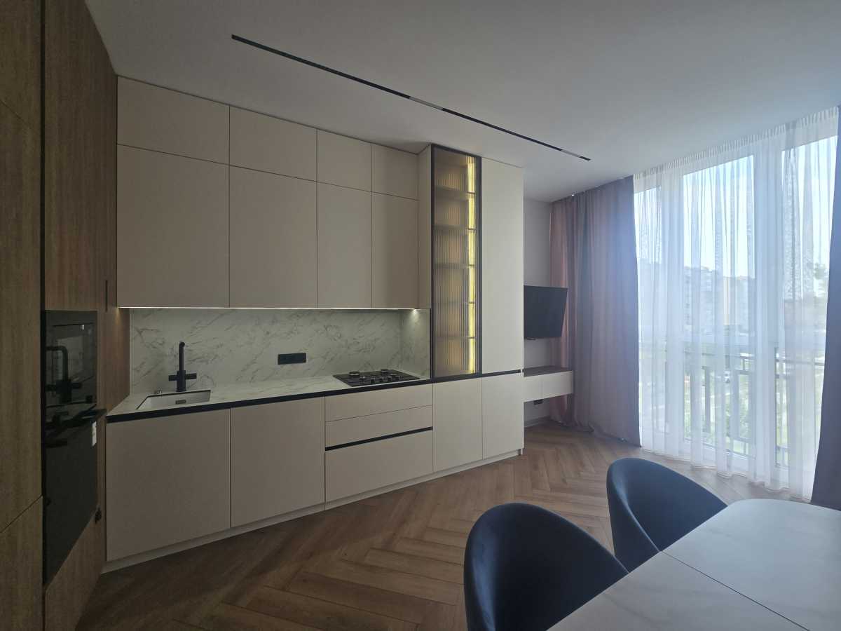 Продажа 2-комнатной квартиры 65 м², Метрологическая ул., 31