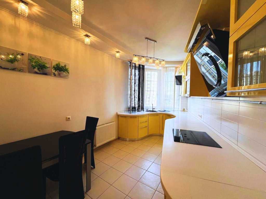 Аренда 3-комнатной квартиры 105 м², Митрополита Андрея Шептицкого ул., 10