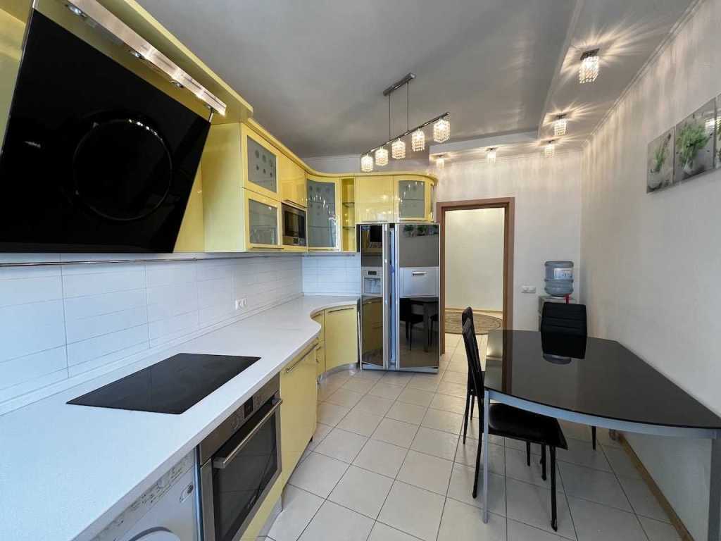 Аренда 3-комнатной квартиры 105 м², Митрополита Андрея Шептицкого ул., 10