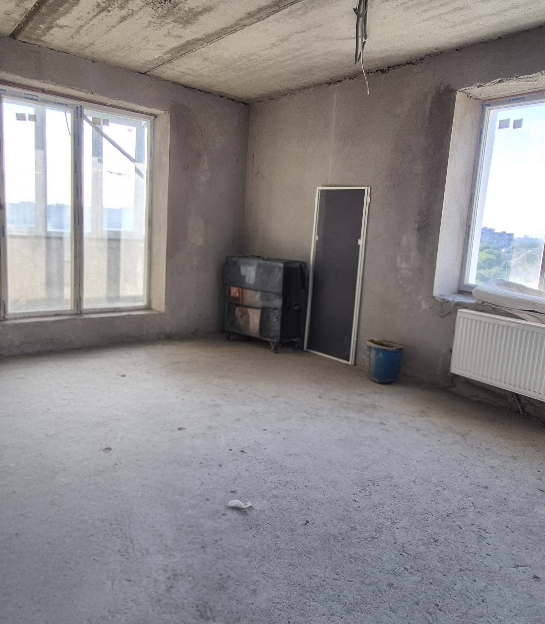 Продажа 4-комнатной квартиры 181 м², Роганская ул., 130/3