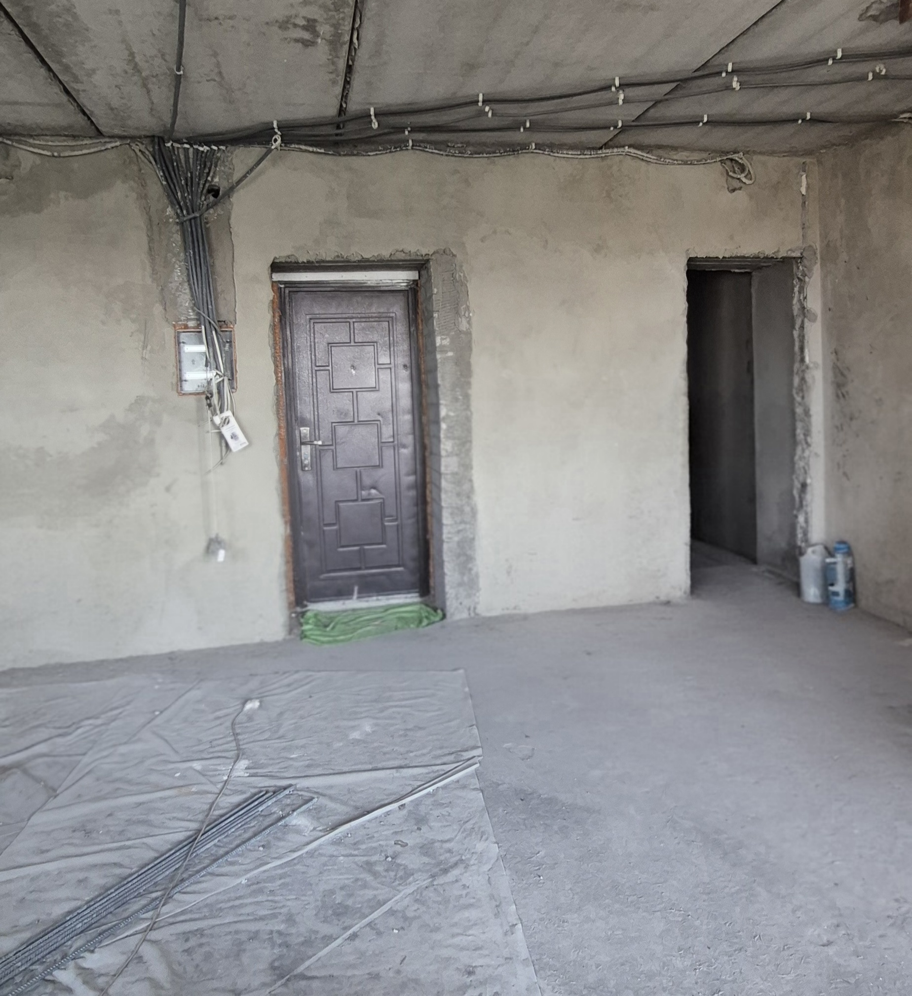 Продажа 4-комнатной квартиры 181 м², Роганская ул., 130/3
