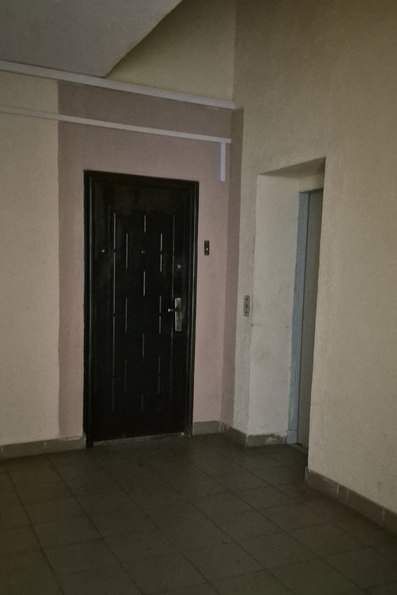 Продажа 4-комнатной квартиры 181 м², Роганская ул., 130/3