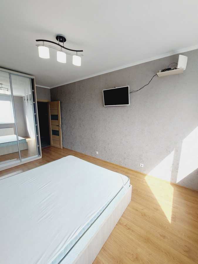 Аренда 1-комнатной квартиры 46 м², Европейская пл., Союзу, 41Д