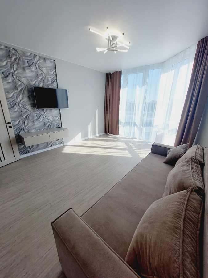 Аренда 3-комнатной квартиры 89 м², Бархатная ул., 11А