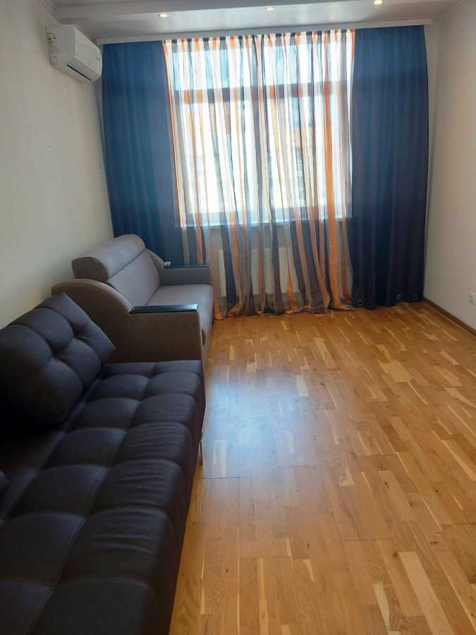 Аренда 2-комнатной квартиры 60 м², Семьи Кульженков ул., 35
