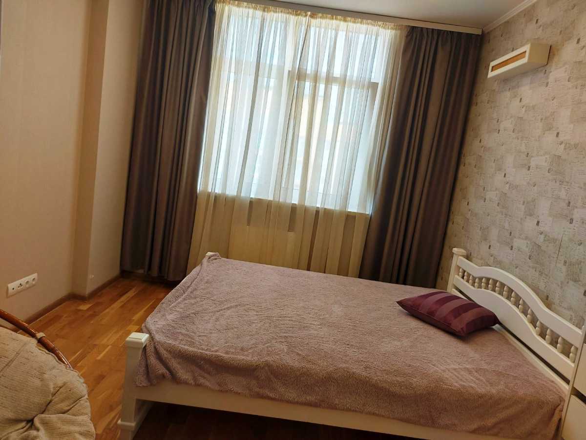 Аренда 2-комнатной квартиры 60 м², Семьи Кульженков ул., 35