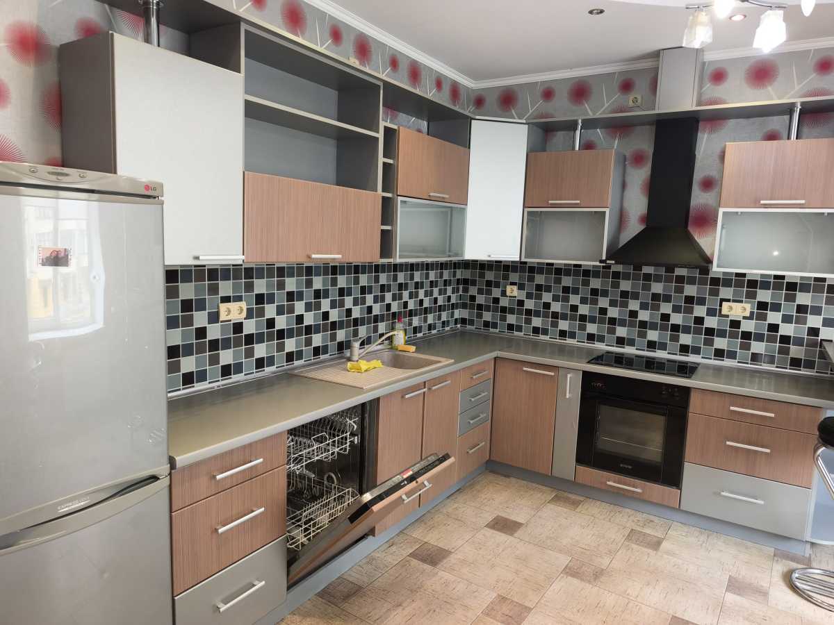 Продажа 2-комнатной квартиры 74.9 м², Златоустовская ул., 50
