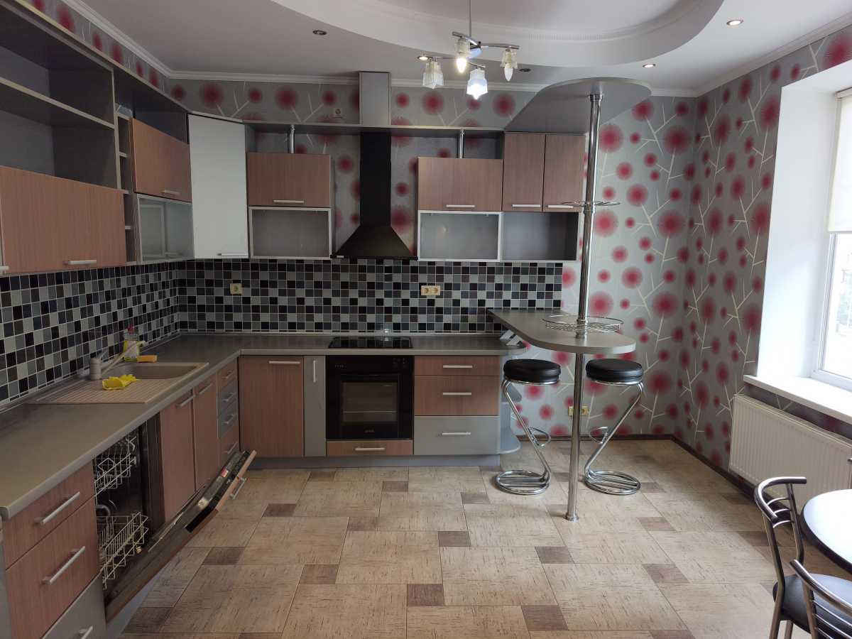 Продажа 2-комнатной квартиры 74.9 м², Златоустовская ул., 50