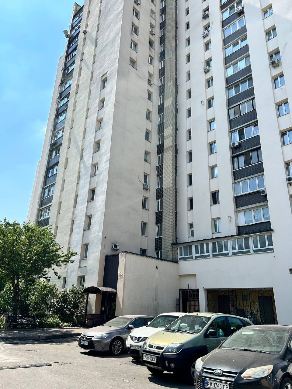 Продажа 3-комнатной квартиры 68 м², Днепровская наб., 13