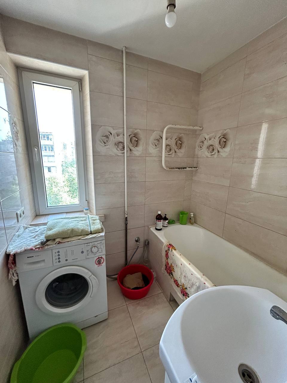 Продажа 3-комнатной квартиры 68 м², Днепровская наб., 13