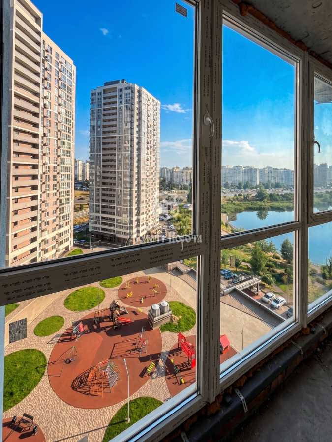 Продажа 3-комнатной квартиры 97 м², Ревуцкого ул., 40В