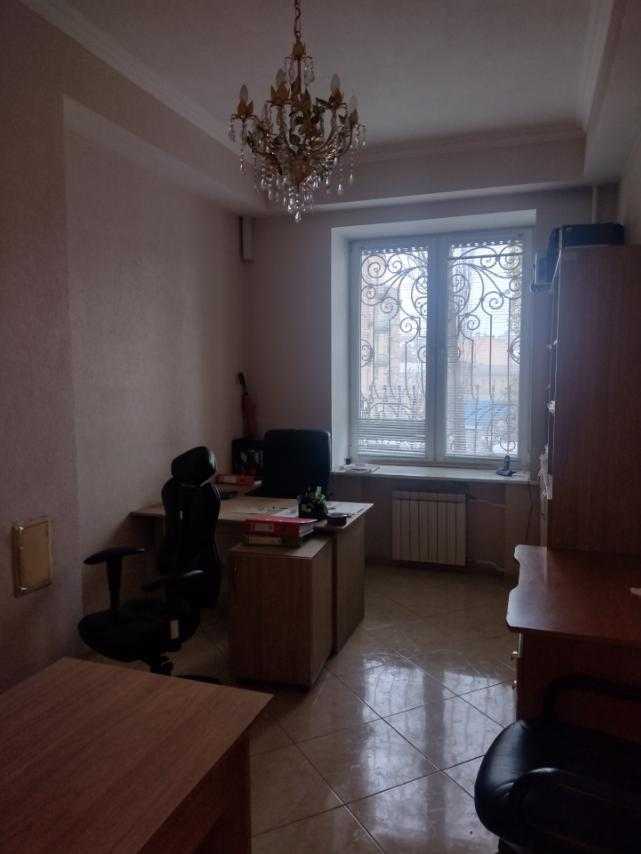 Оренда офісу 100 м², Хрещатик вул., 25
